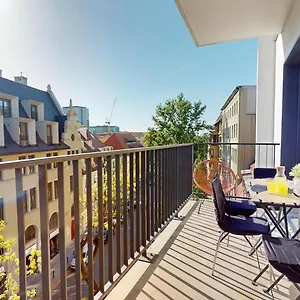 Apartament Family House Near The Market Square -perfect For Family & Business - Ksiecia Witolda Street 500 Steps To Market Square - 2 Bedrooms,2 Parking Places, Wrocław